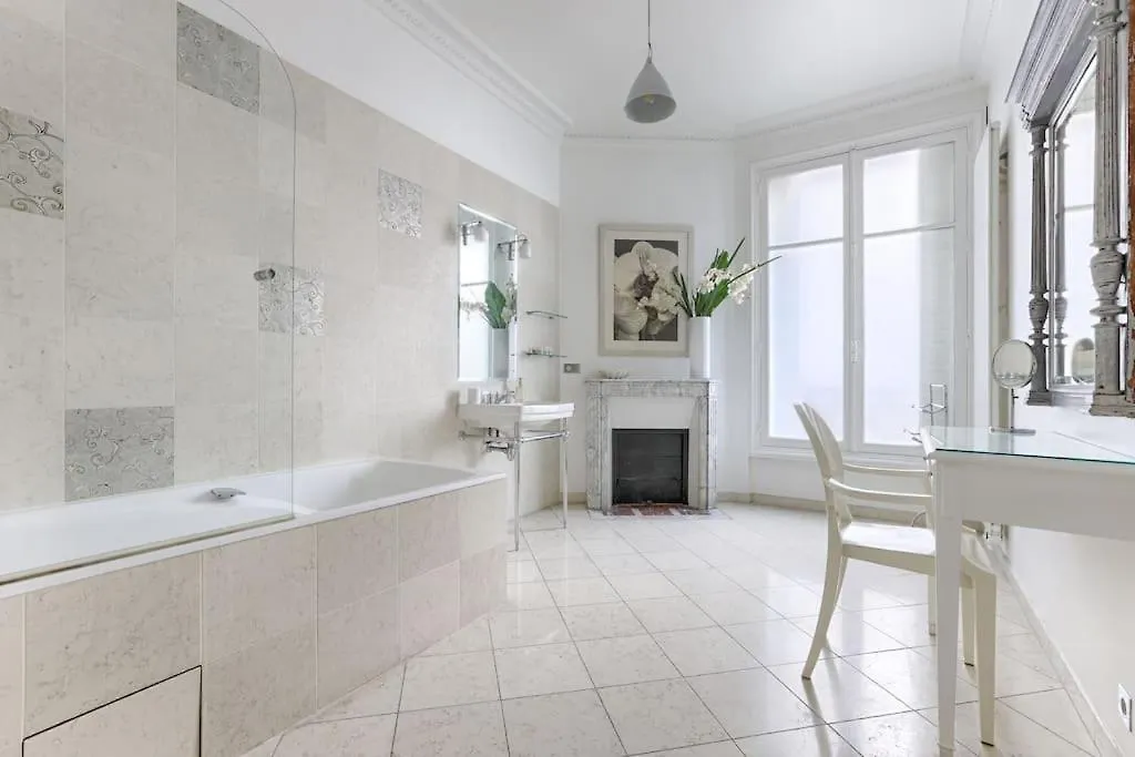 Apartment Invalides Pont Alexandre Iii Luxury 2br